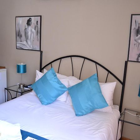 Castello Guesthouse Vryburg 外观 照片